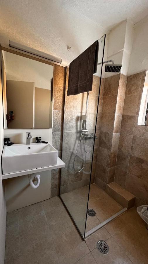 סידריון Central Hotel Sidari מראה חיצוני תמונה